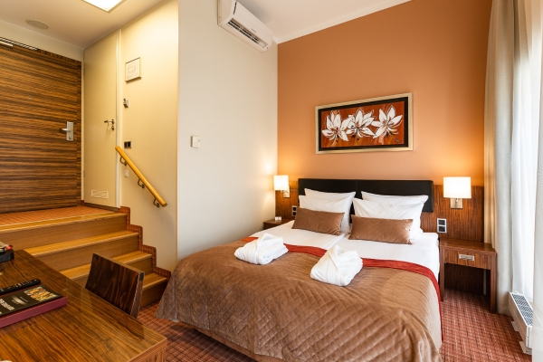 Avalon Hotel & conferences (Riga)